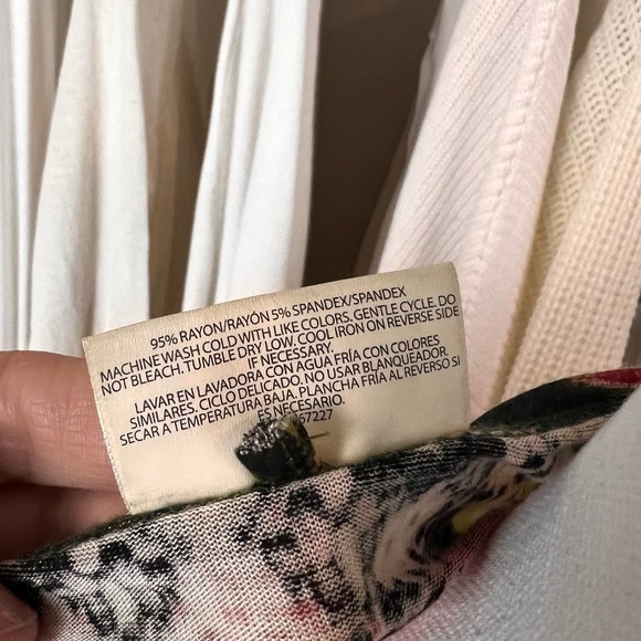 Bobbie Brooks ladies Aztec print T-shirt tunic. sz. Small #0600 - Picture 7 of 7